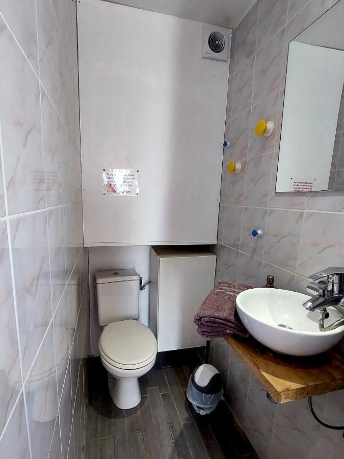 Les Belles Terrasses Dieppe ,3 Appartements , Le Vegetal De 1 A 8 Personnes , Le Tropical De 1 A 6 Personnes , Le Floral Avec Terrasse De 1 A 3 Personnes , Quartier Calme Au Stationnement Gratuit A Cote De L'Avenue Verte 외부 사진